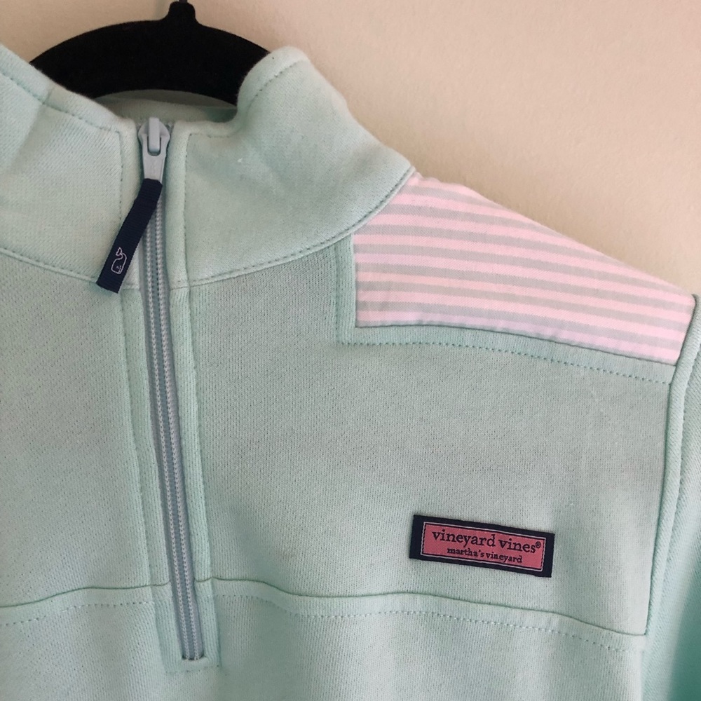 vineyard vines pullover - Picture 4 of 5